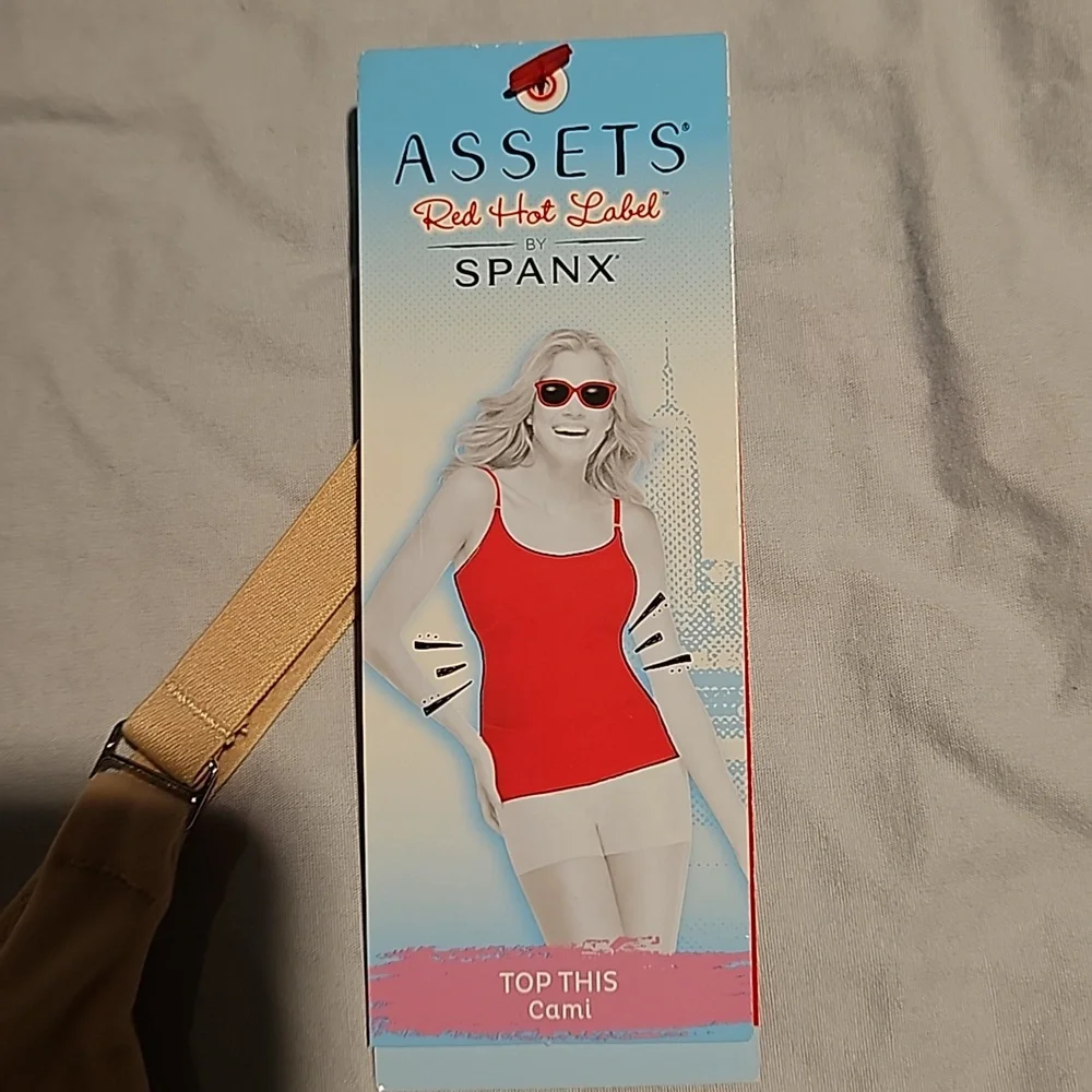 Spanx Red Hot Assets Cami - NWT - Picture 2 of 5
